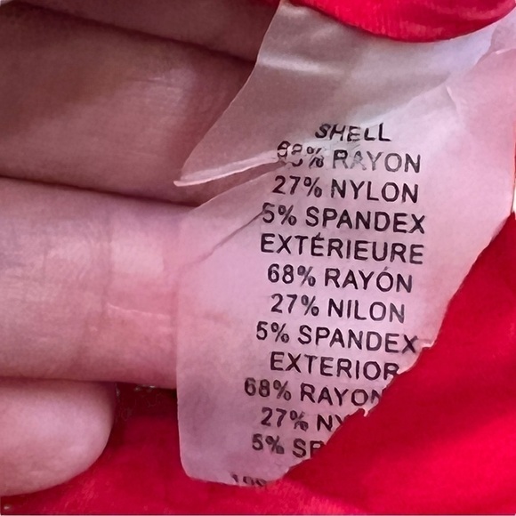 VINCE CAMUTO Red Ponte Knit Sleeveless Sheath Dress, Size 10. - Picture 12 of 13